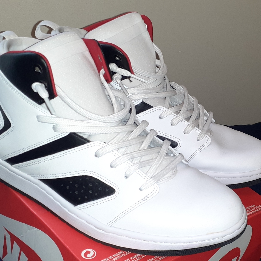 Men's Jordan flight legends